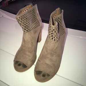 Ankle boots